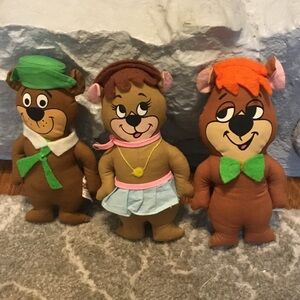 Bundle of vintage Yogi Bear and friends